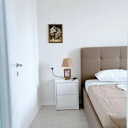 Apartment Aem 2 Bedroom #3 *